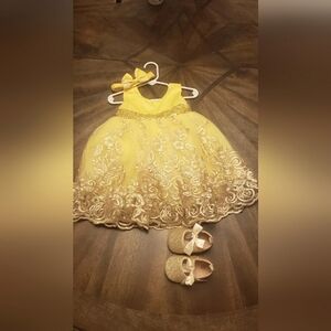 Infant pageant dress, bow, & shoes size 6-12 months